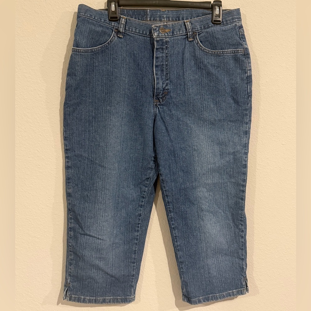 Blue Denim Riders Women’s Jean Capris Size 14M